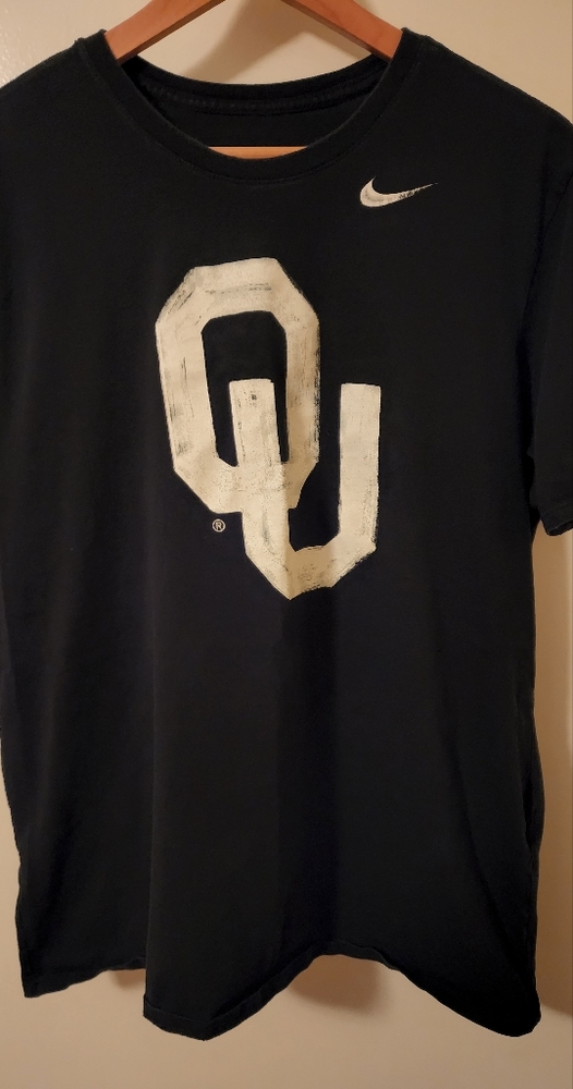 Black and White XL Nike OU Tshirt